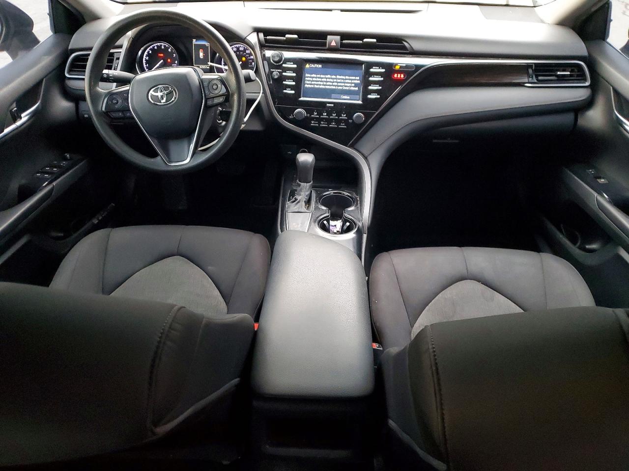 2020 TOYOTA CAMRY LE photo 15