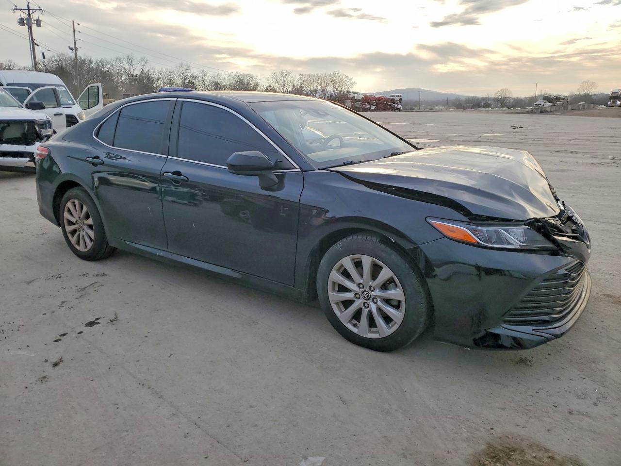 2020 TOYOTA CAMRY LE photo 7