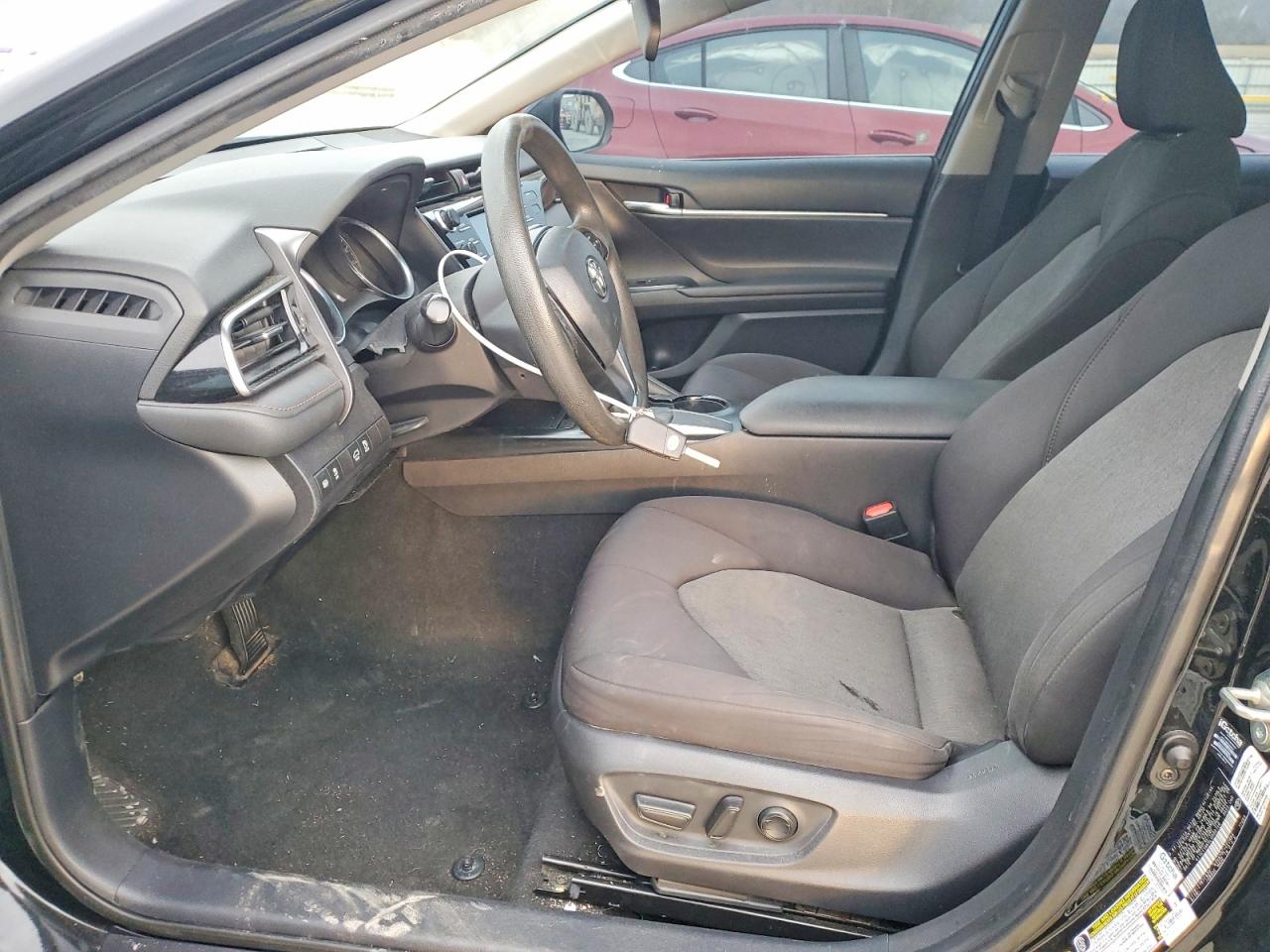 2020 TOYOTA CAMRY LE photo 13