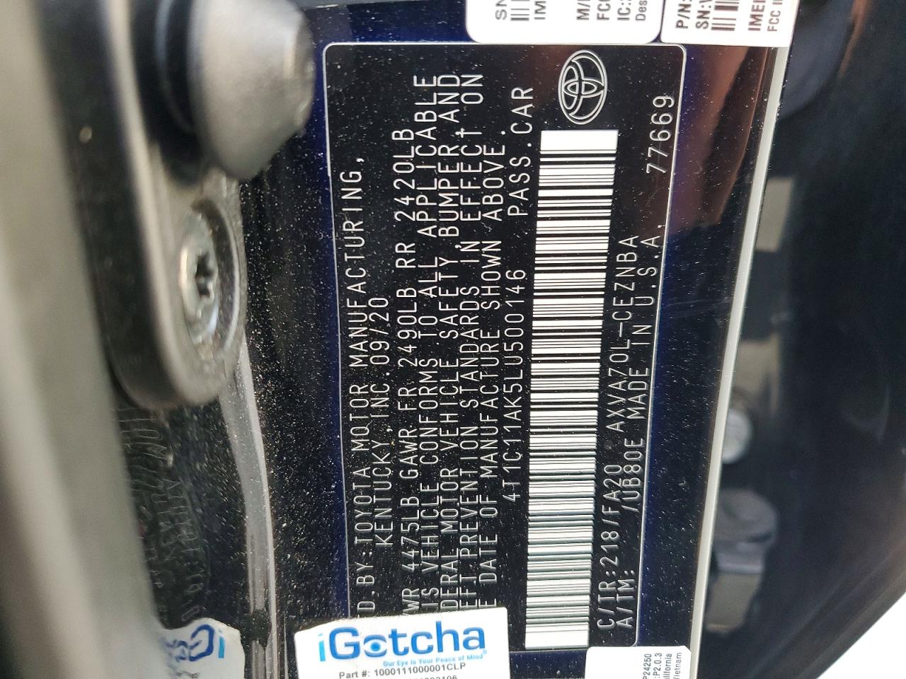 2020 TOYOTA CAMRY LE photo 25