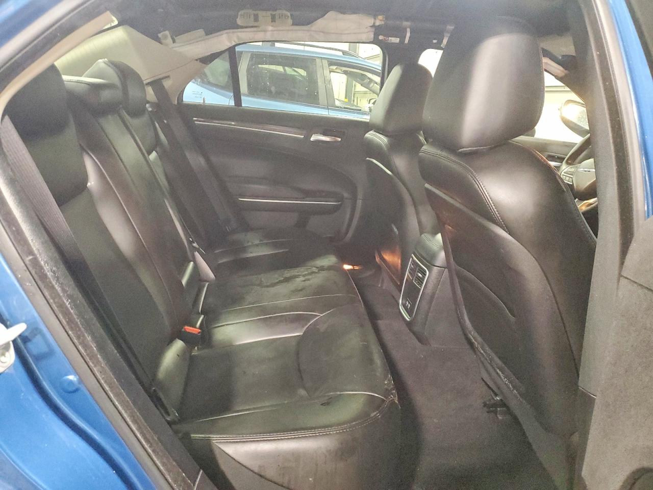 2022 CHRYSLER 300 TOURING L photo 28