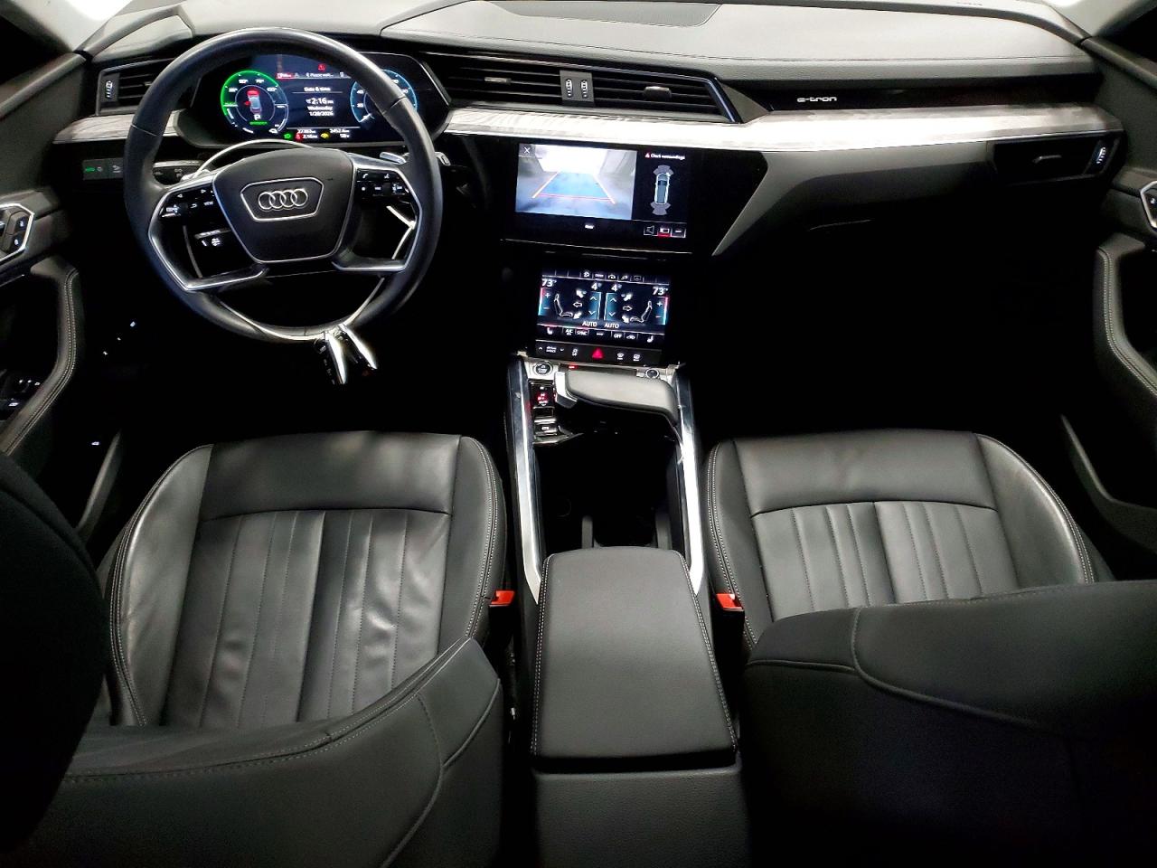 2021 AUDI E-TRON PREMIUM photo 8