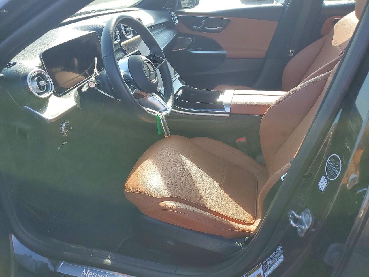 2025 MERCEDES-BENZ C 300 photo 19