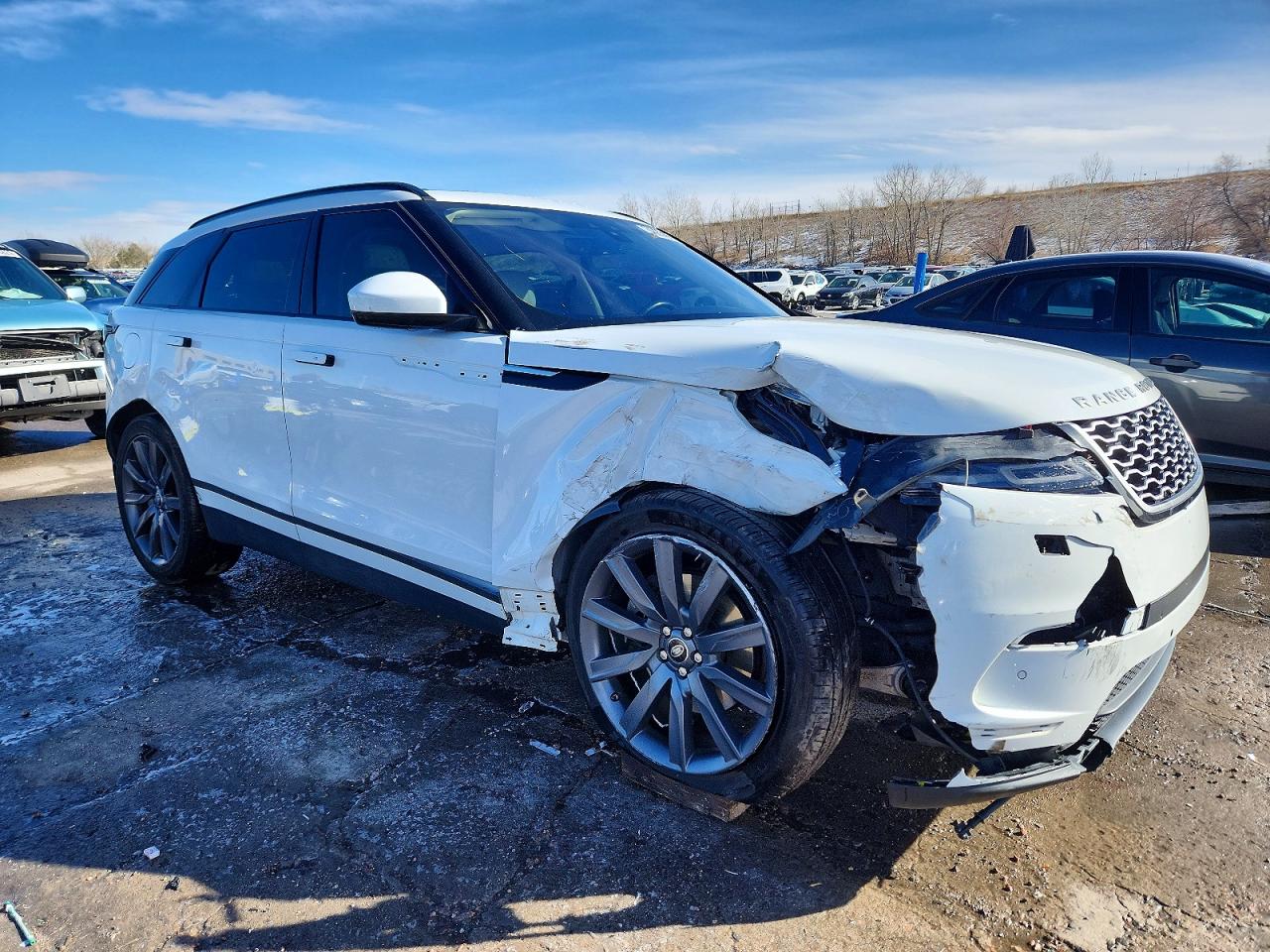 2019 LAND ROVER RANGE ROVER VELAR S photo 4