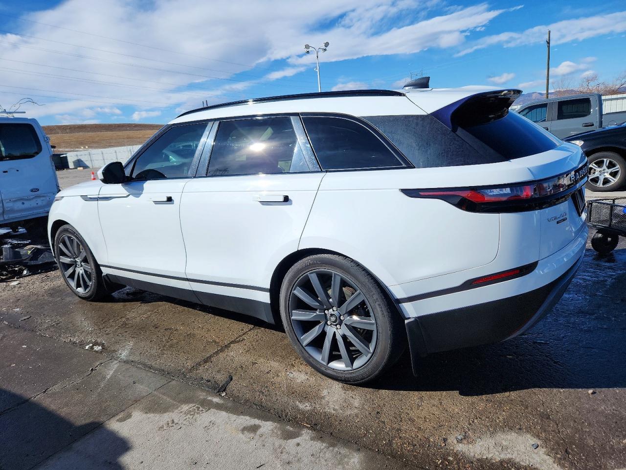 2019 LAND ROVER RANGE ROVER VELAR S photo 2