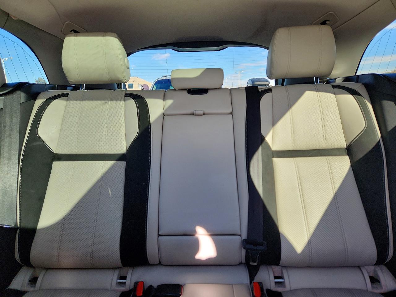 2019 LAND ROVER RANGE ROVER VELAR S photo 10
