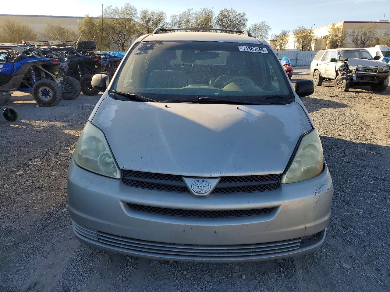 2004 TOYOTA SIENNA CE photo 13