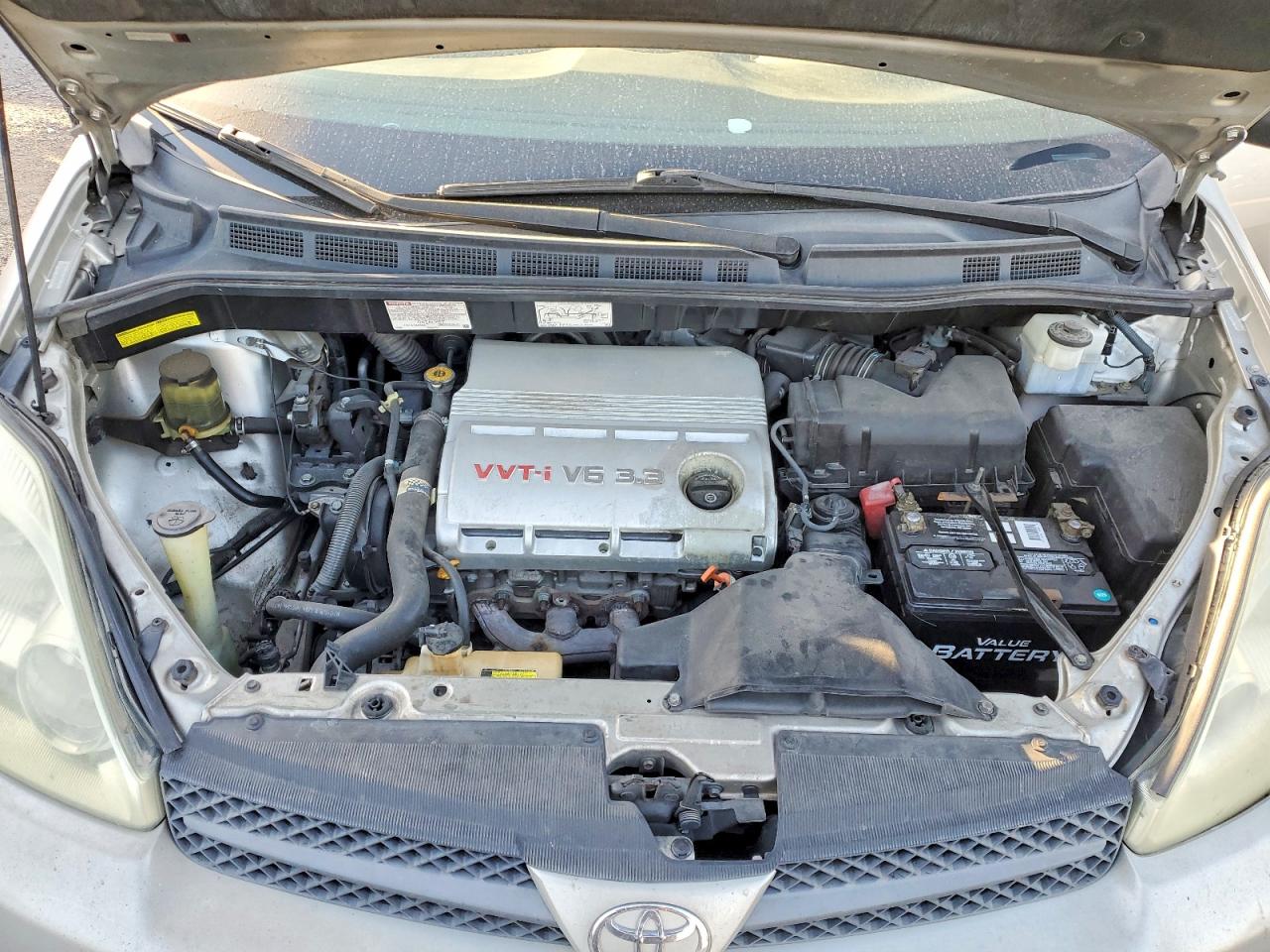 2004 TOYOTA SIENNA CE photo 34