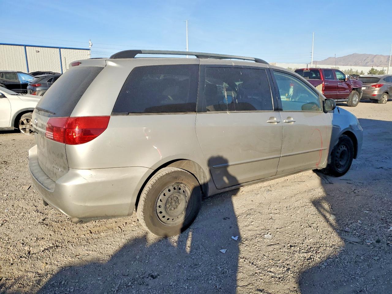 2004 TOYOTA SIENNA CE photo 7