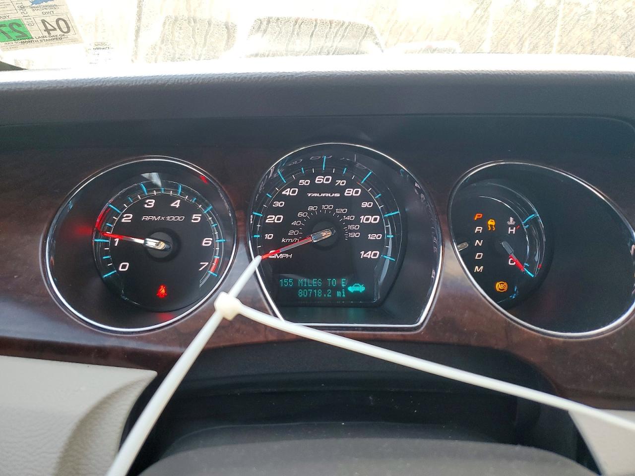 2012 FORD TAURUS SEL photo 25