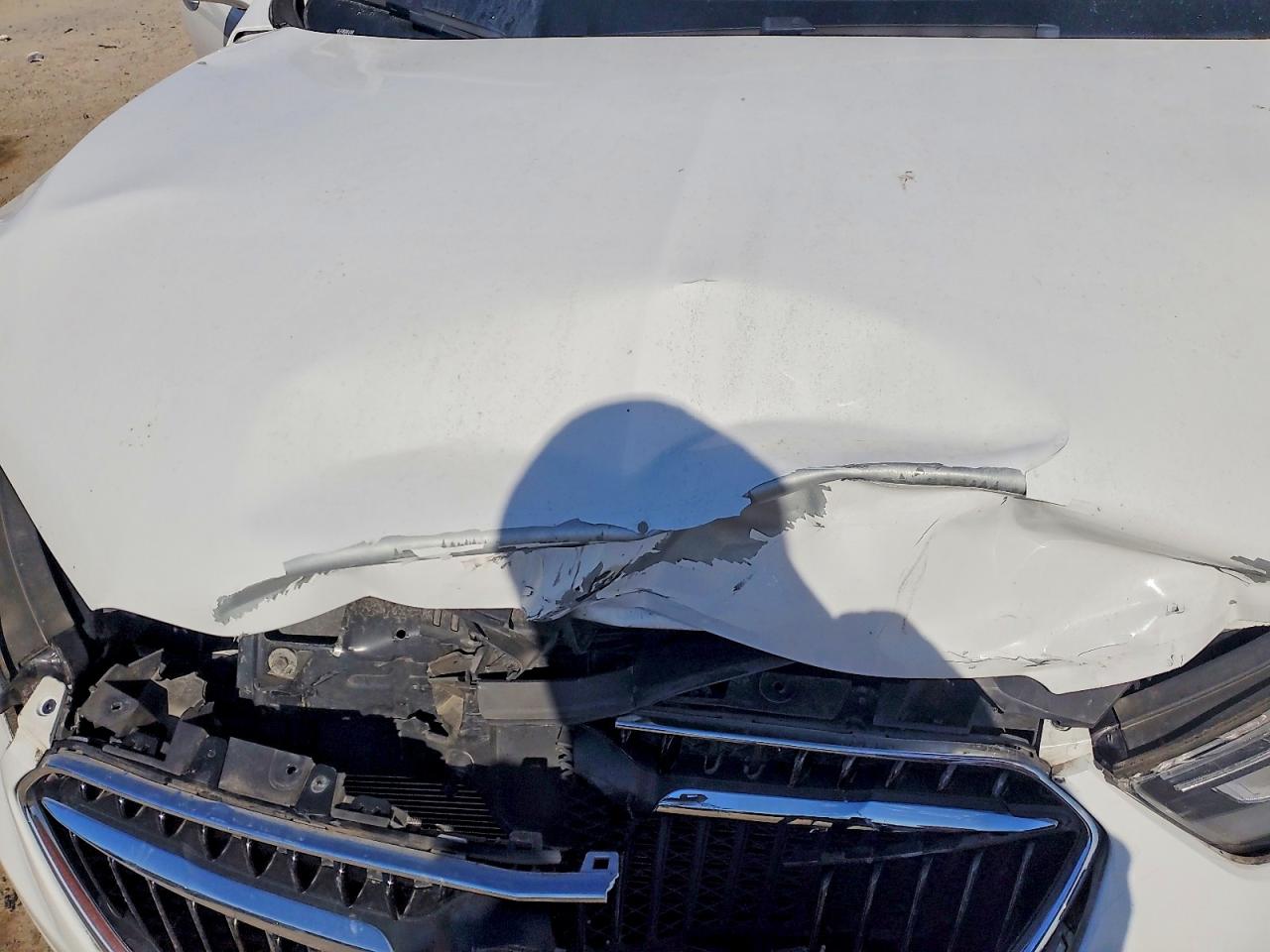 2019 BUICK ENCORE ESSENCE photo 12