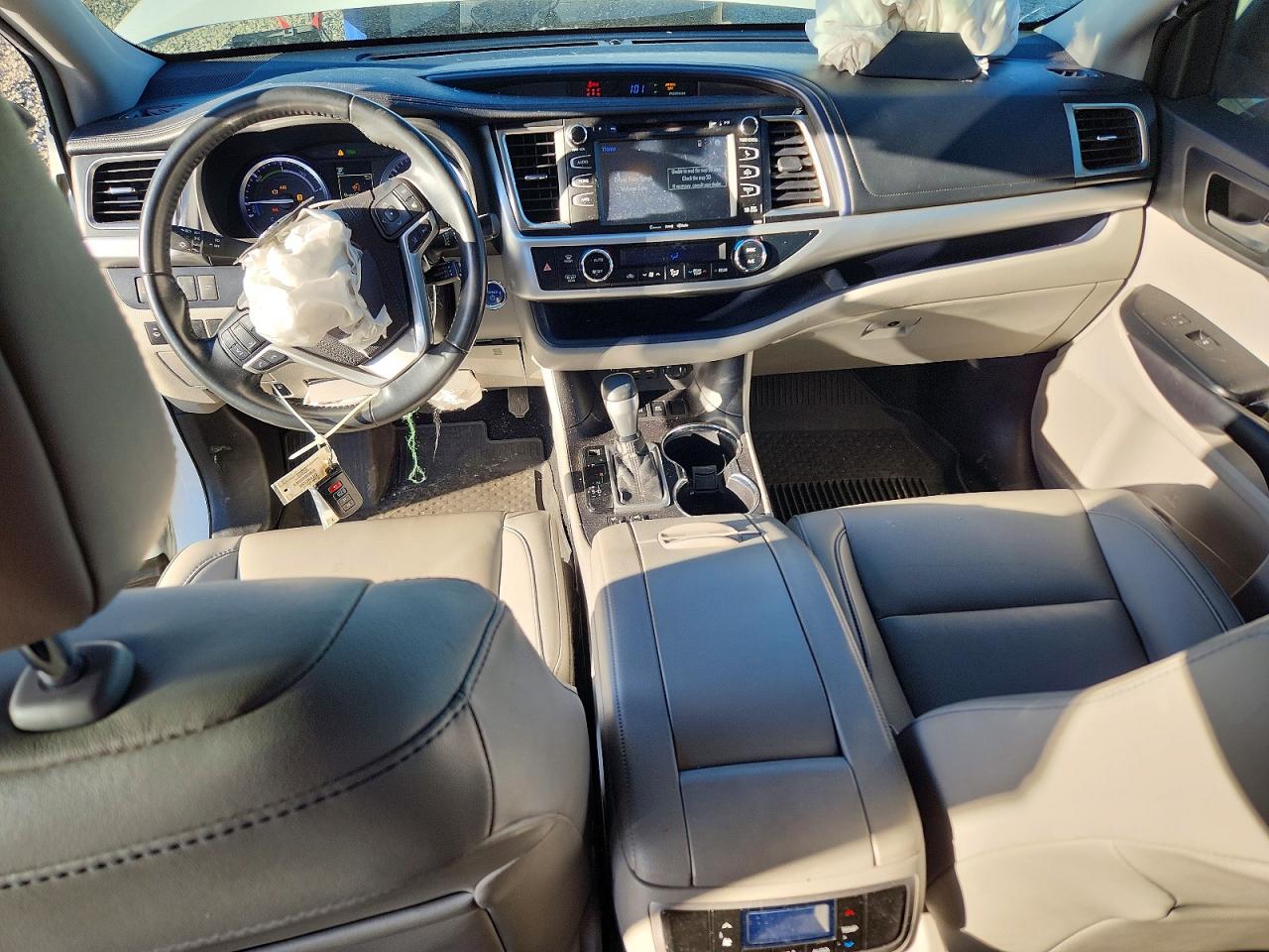 2019 TOYOTA HIGHLANDER HYBRID photo 15