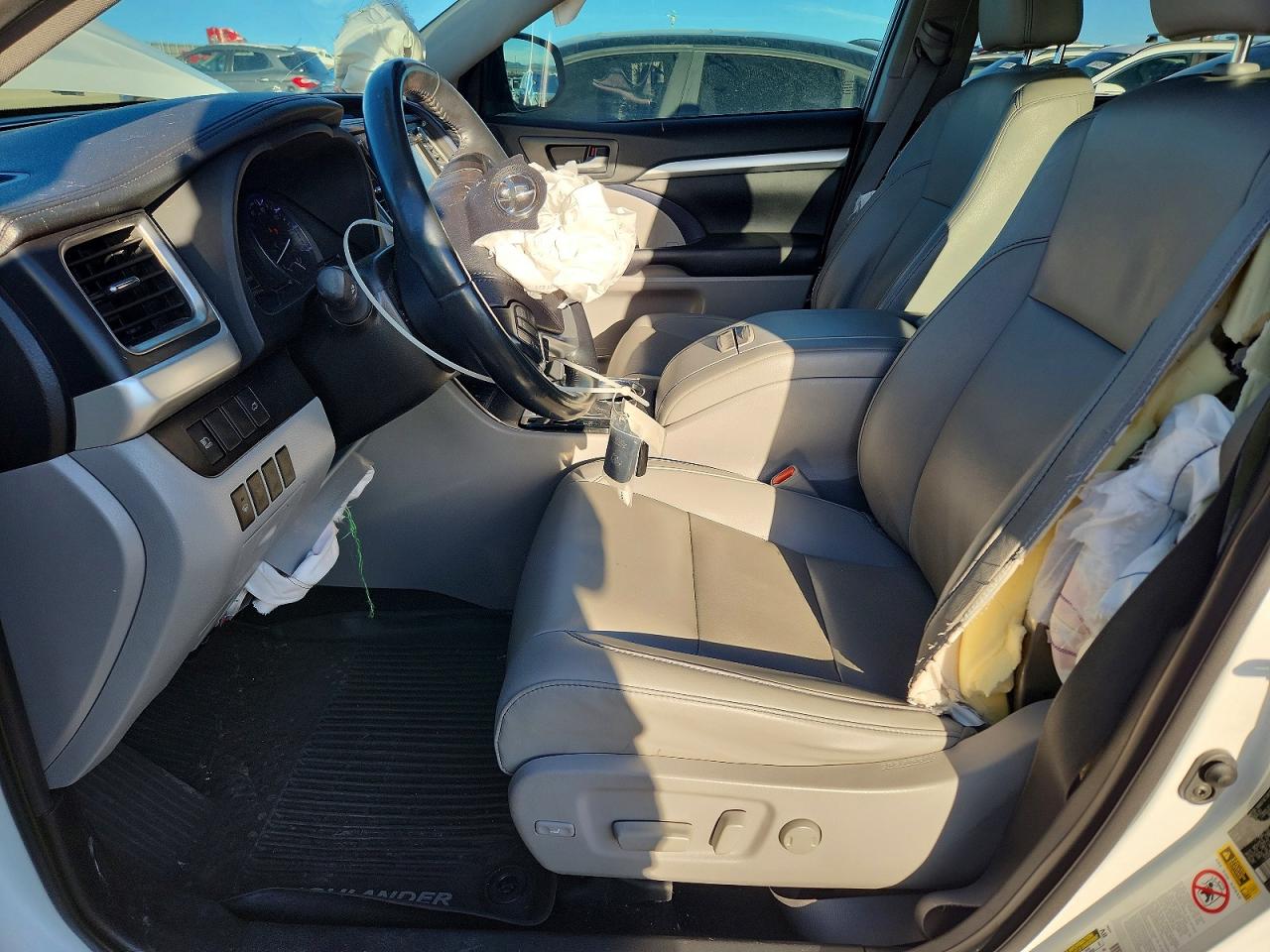 2019 TOYOTA HIGHLANDER HYBRID photo 13