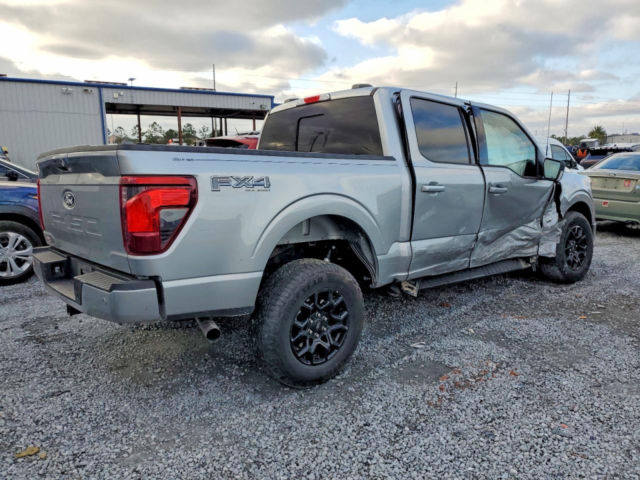 2024 FORD F150 XLT photo 5