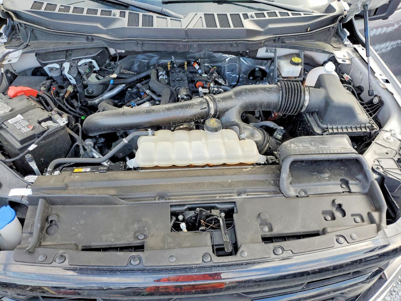 2024 FORD F150 XLT photo 21