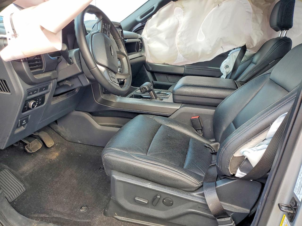 2024 FORD F150 XLT photo 13