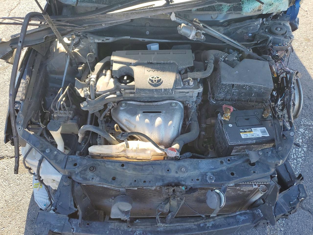 2016 TOYOTA CAMRY LE photo 11