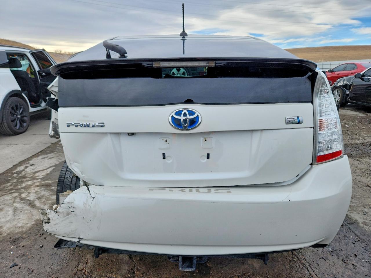 2010 TOYOTA PRIUS IV photo 16