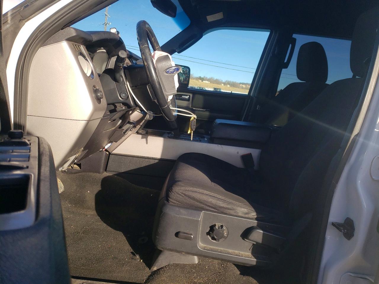 2017 FORD EXPEDITION XLT photo 19