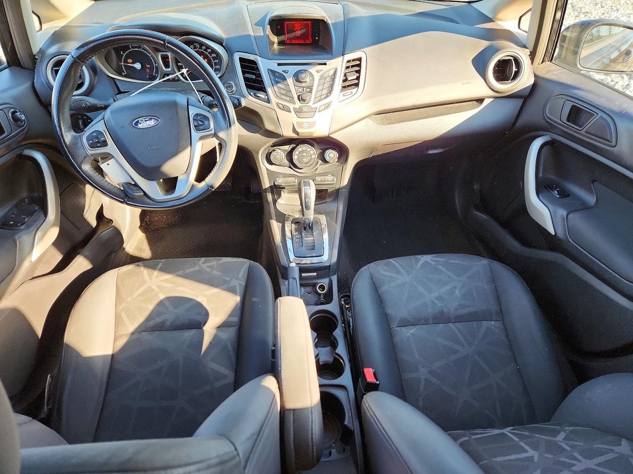 2012 FORD FIESTA SES photo 15