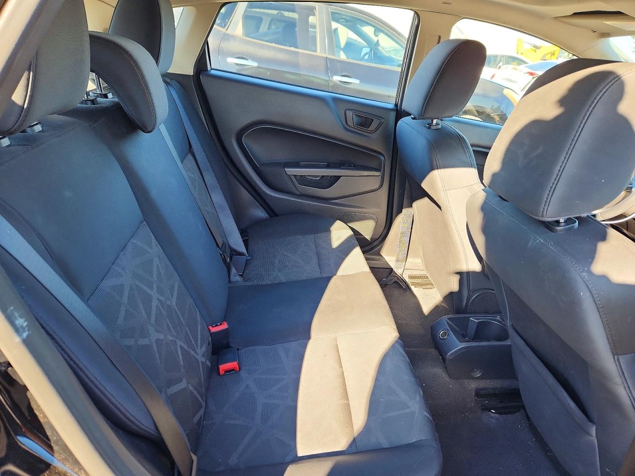 2012 FORD FIESTA SES photo 19
