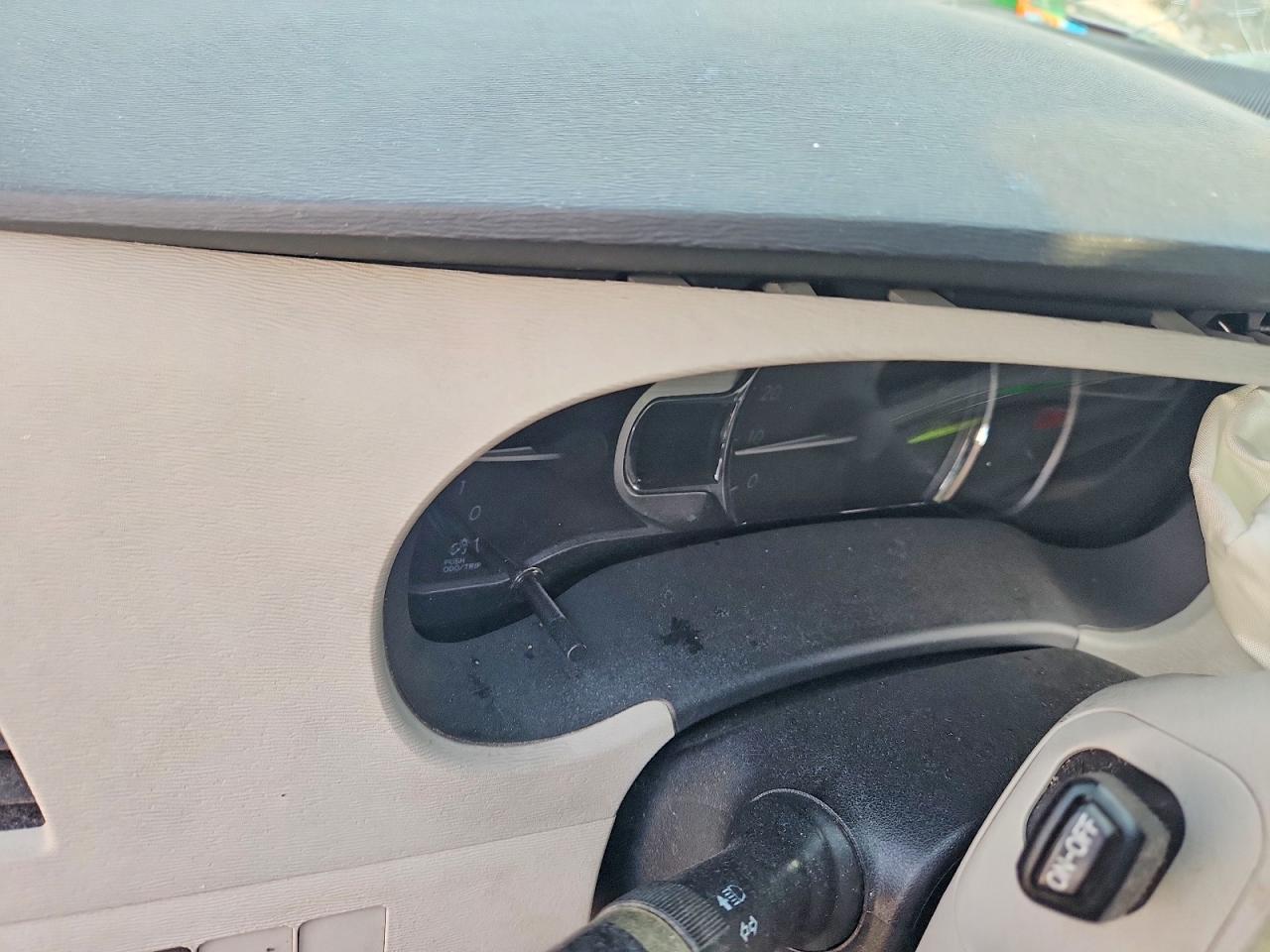 2013 TOYOTA SIENNA XLE photo 9