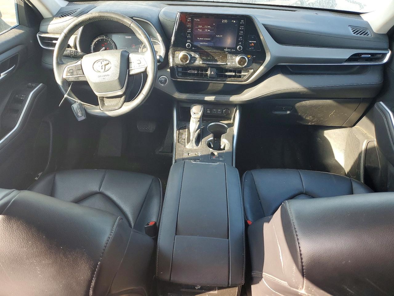2022 TOYOTA HIGHLANDER XLE photo 8
