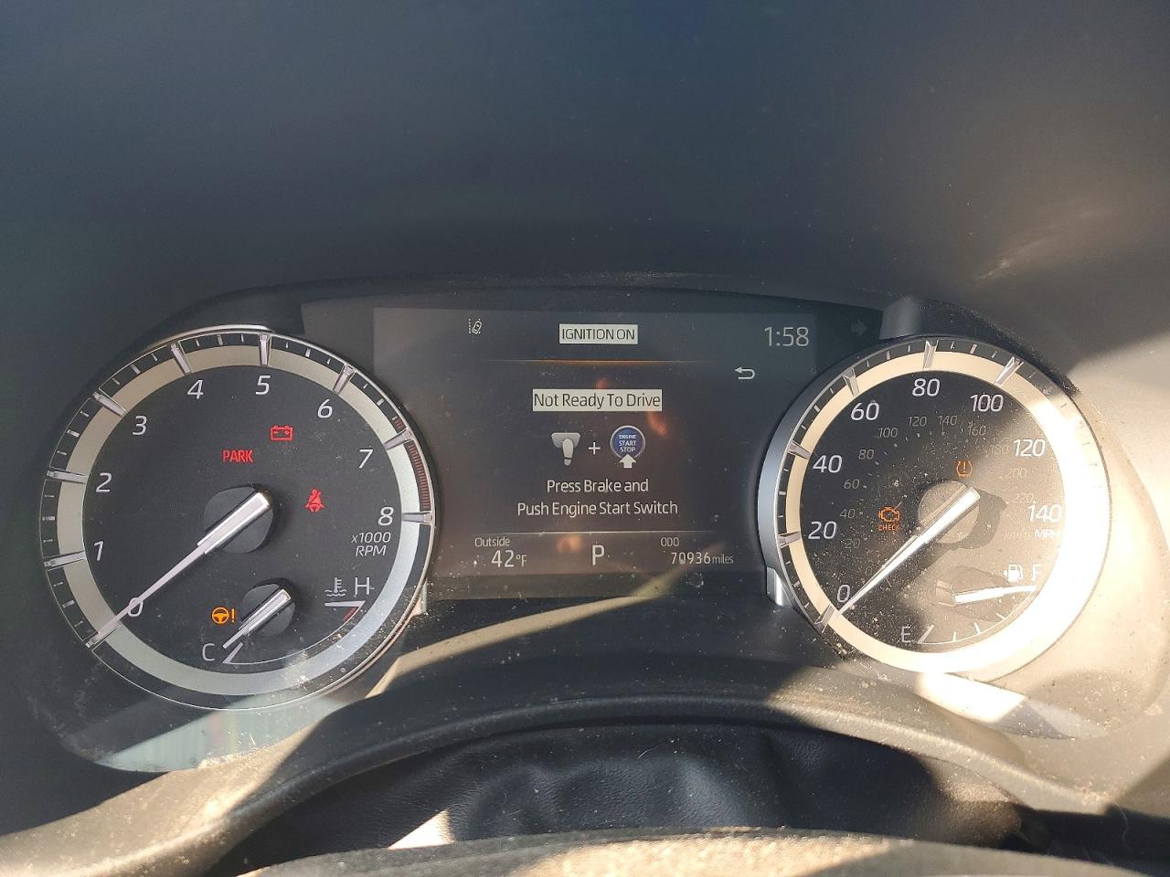 2022 TOYOTA HIGHLANDER XLE photo 9
