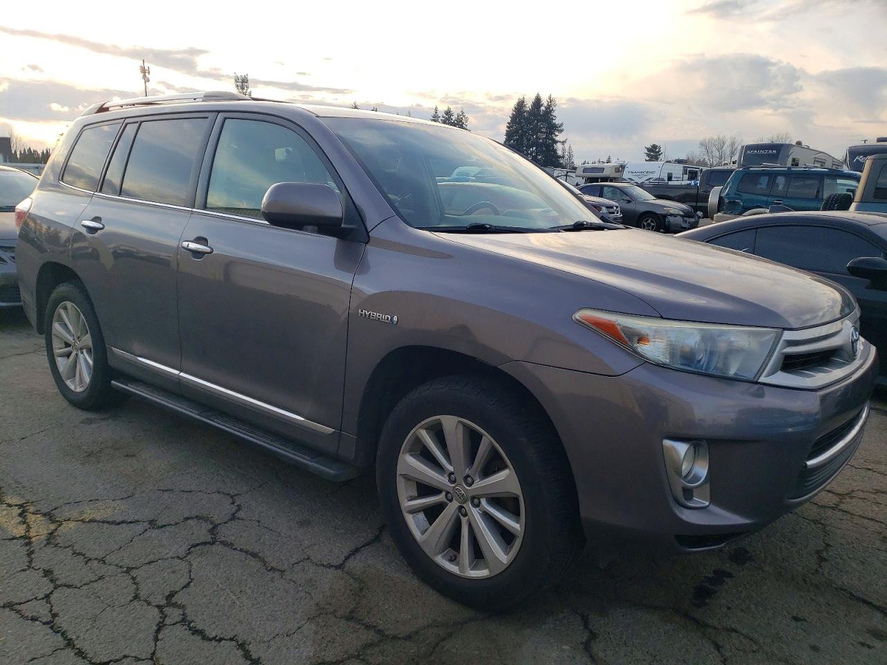 2013 TOYOTA HIGHLANDER HYBRID LIMITED photo 10