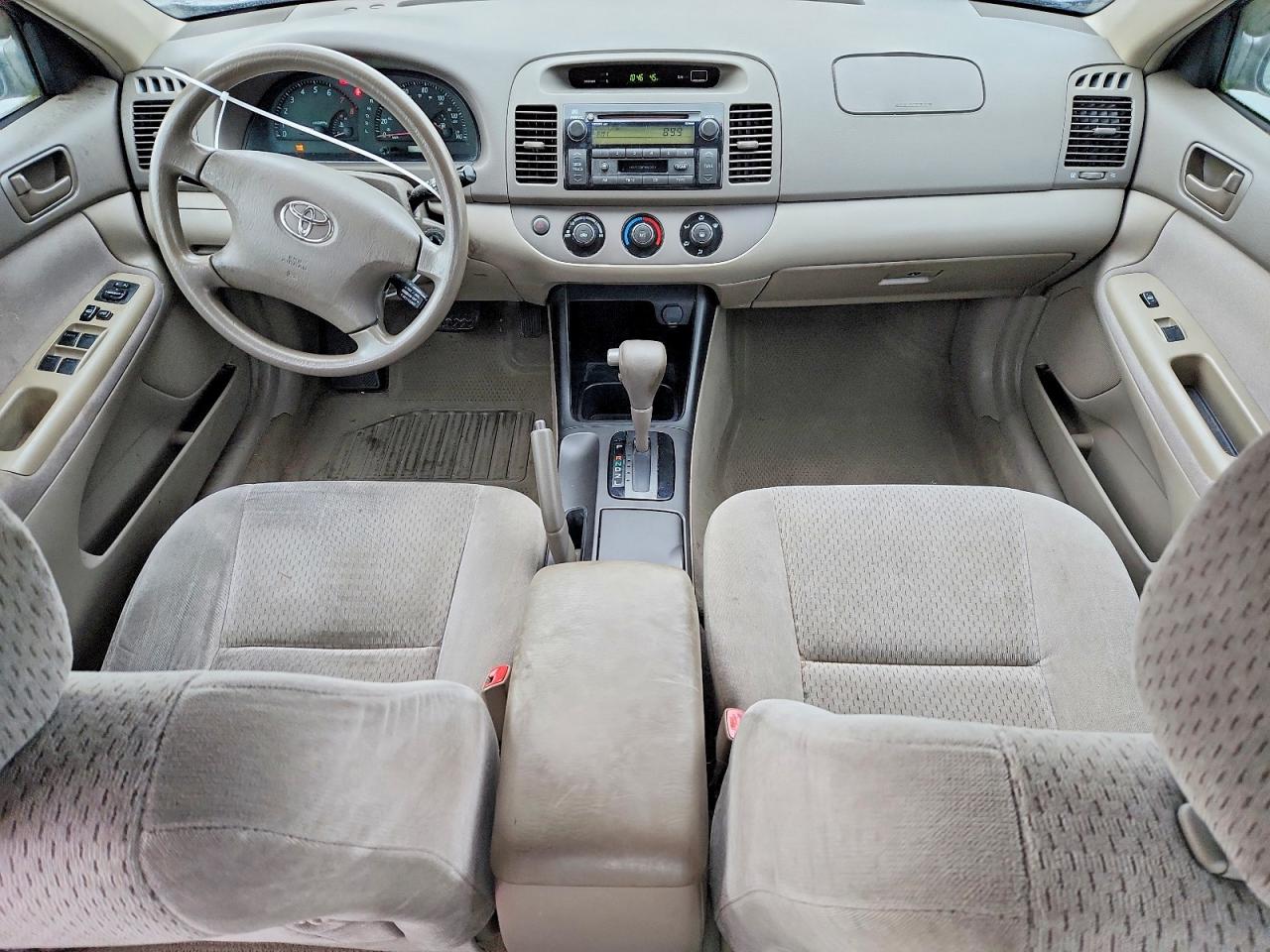 2004 TOYOTA CAMRY LE photo 8