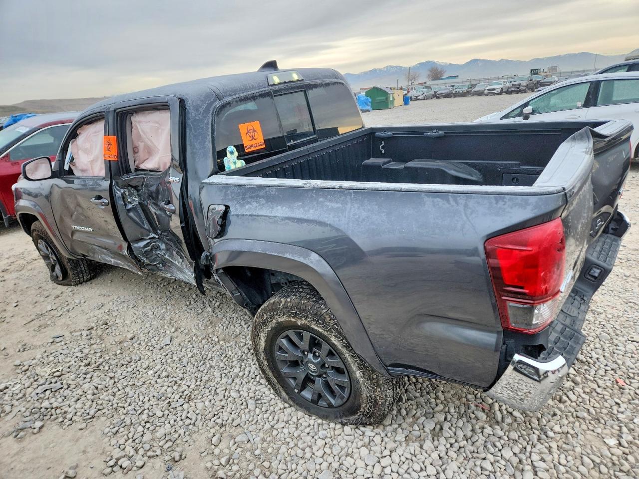 2022 TOYOTA TACOMA SR5 V6 photo 3