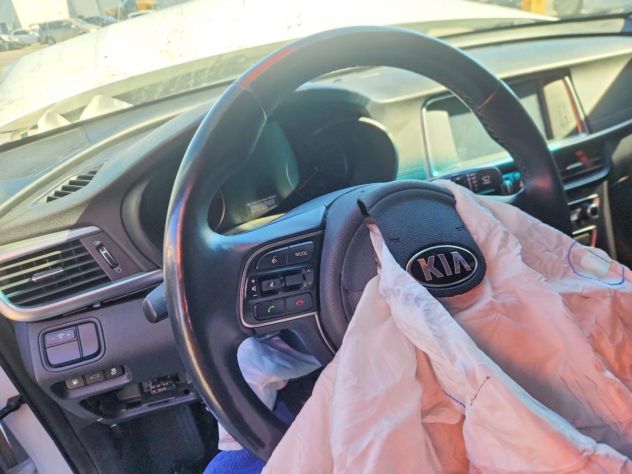 2018 KIA OPTIMA photo 17