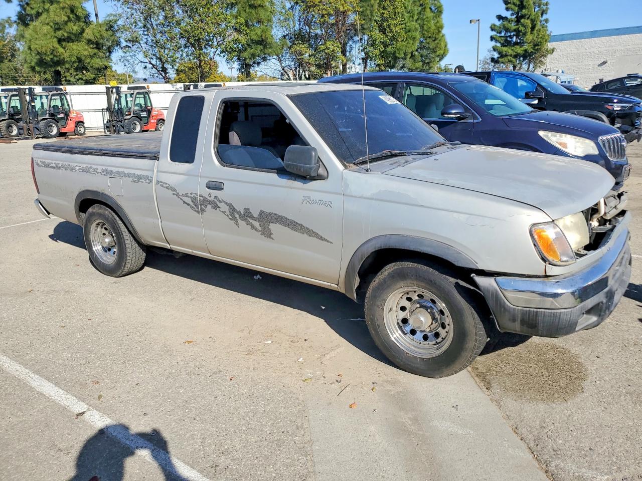 1999 NISSAN FRONTIER KING CAB XE photo 4