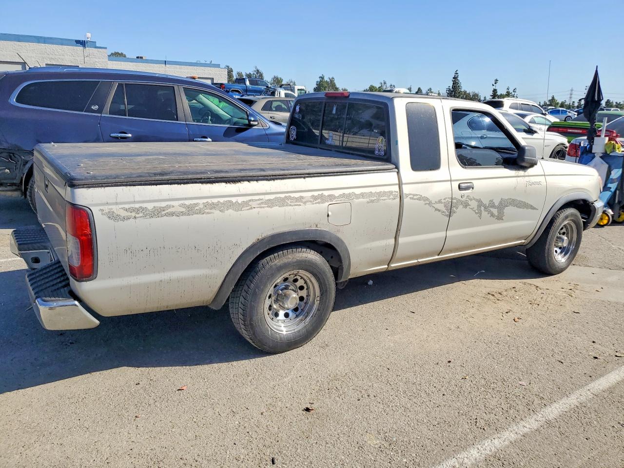 1999 NISSAN FRONTIER KING CAB XE photo 3