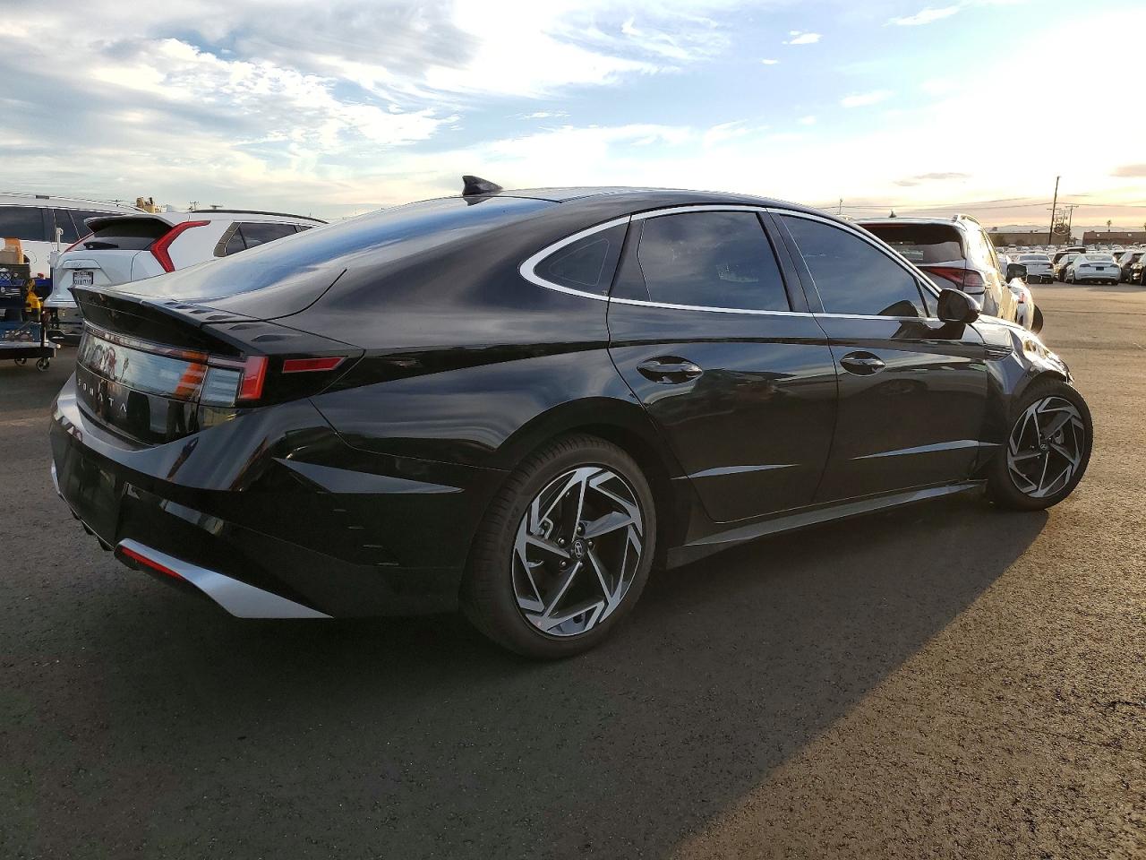 2026 HYUNDAI SONATA SEL SPORT photo 3