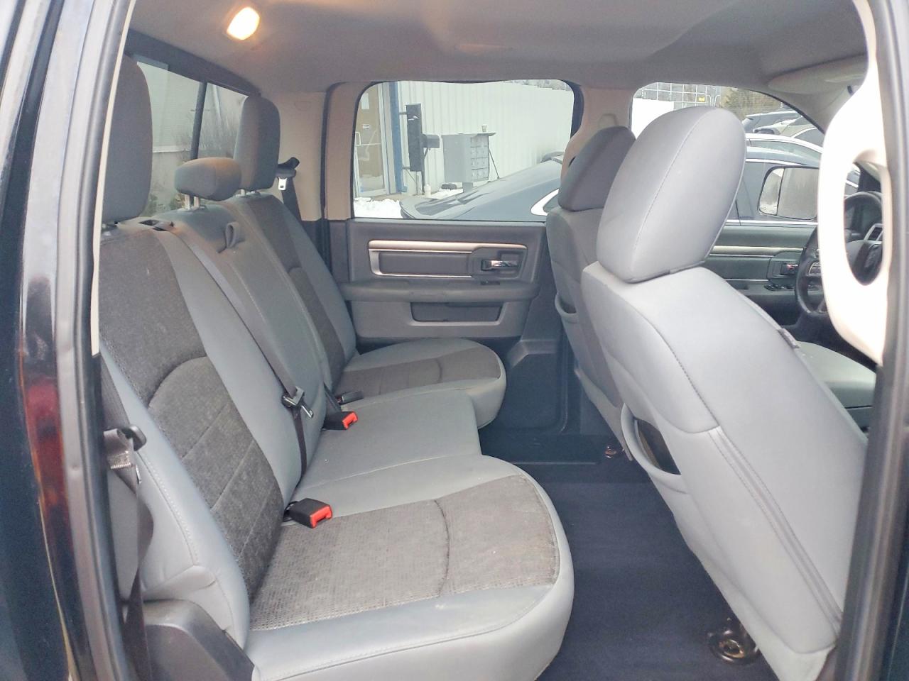 2014 RAM 1500 SLT photo 19