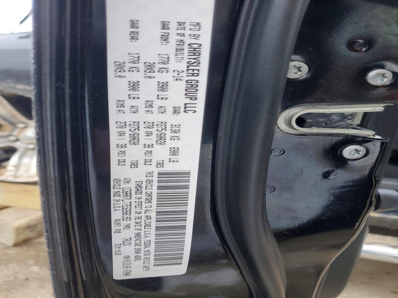 2014 RAM 1500 SLT photo 25