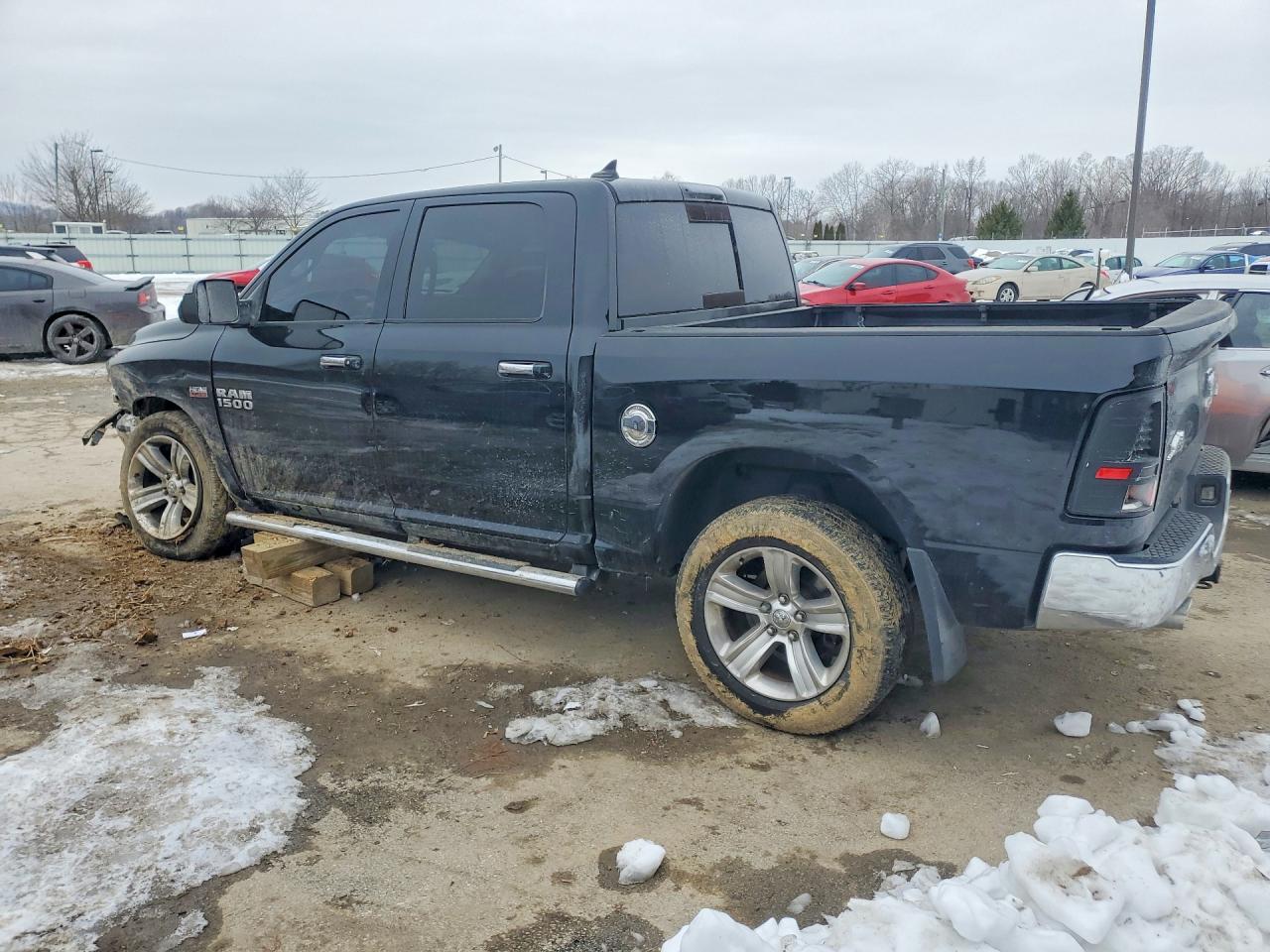 2014 RAM 1500 SLT photo 3