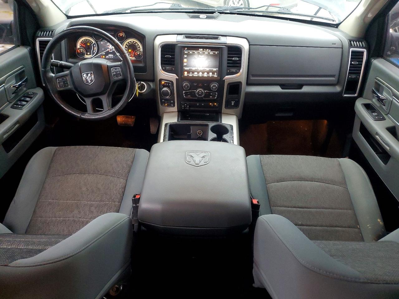 2014 RAM 1500 SLT photo 15