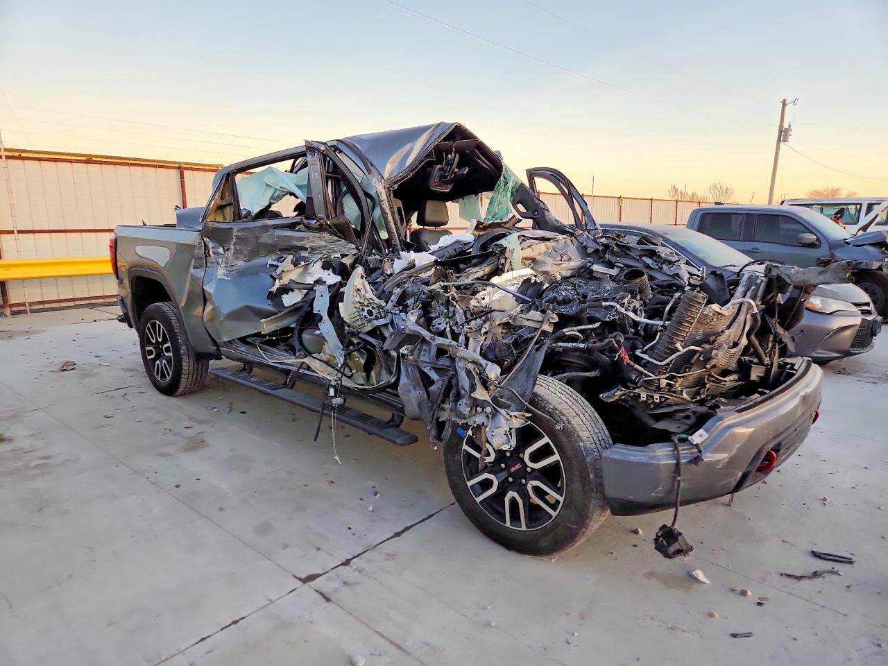 2021 GMC SIERRA K1500 AT4 photo 4