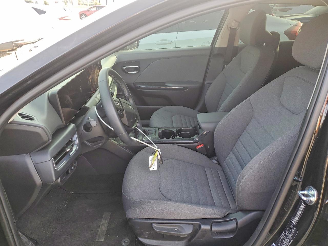 2025 KIA K4 EX photo 19