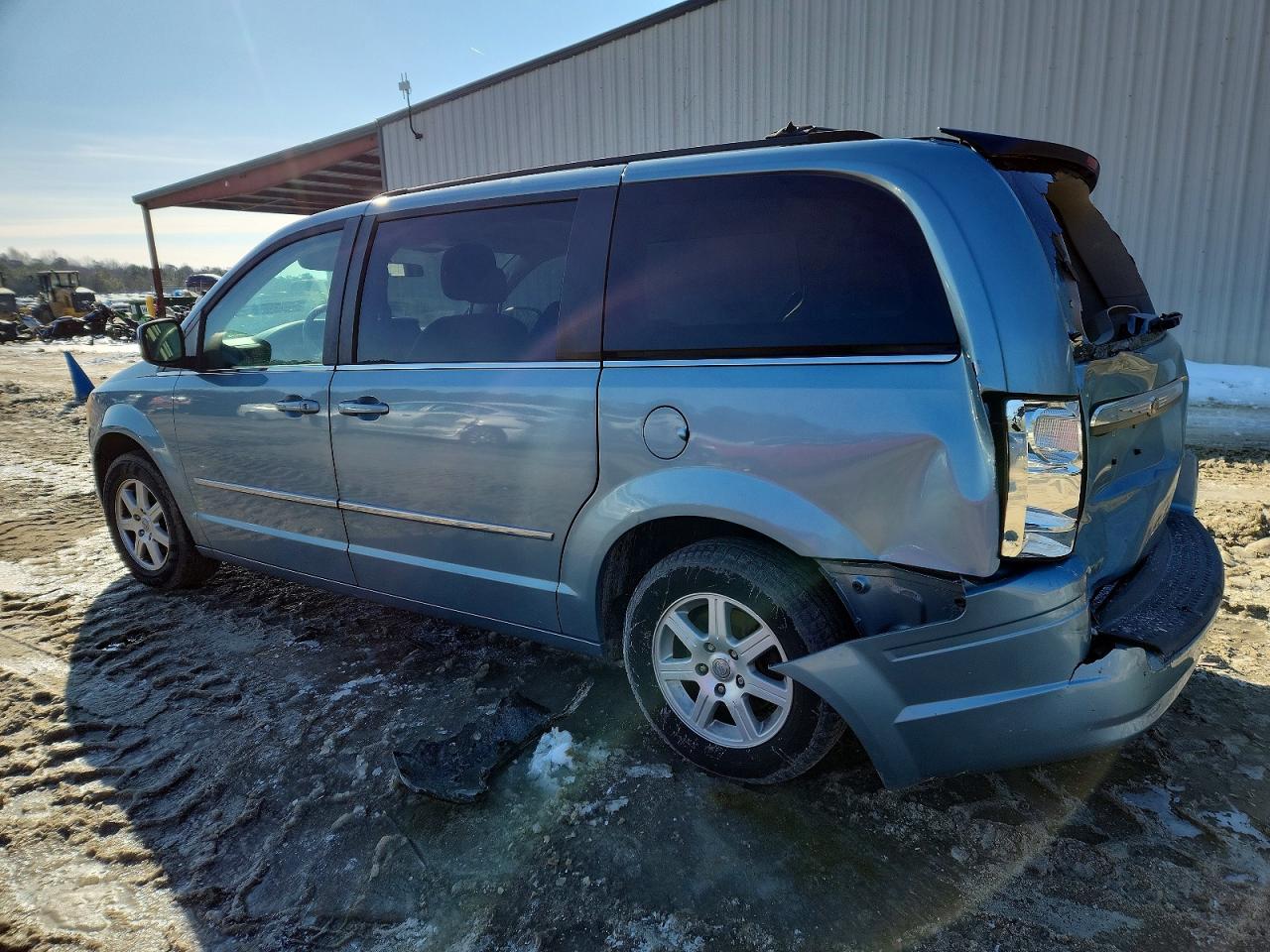 2010 CHRYSLER TOWN & COUNTRY TOURING photo 2