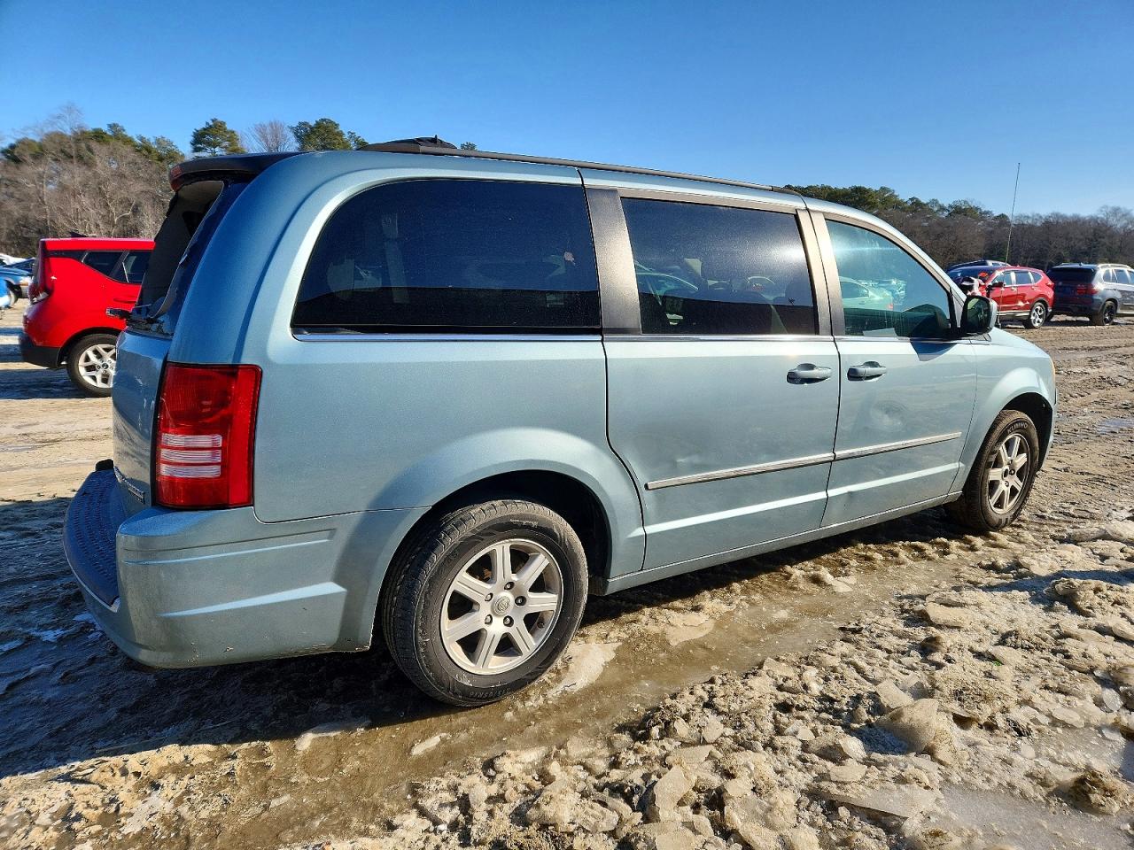 2010 CHRYSLER TOWN & COUNTRY TOURING photo 3
