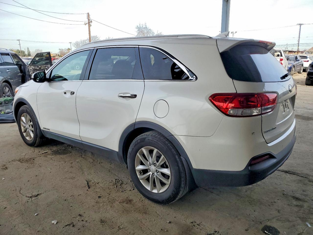 2016 KIA SORENTO LX V6 photo 4