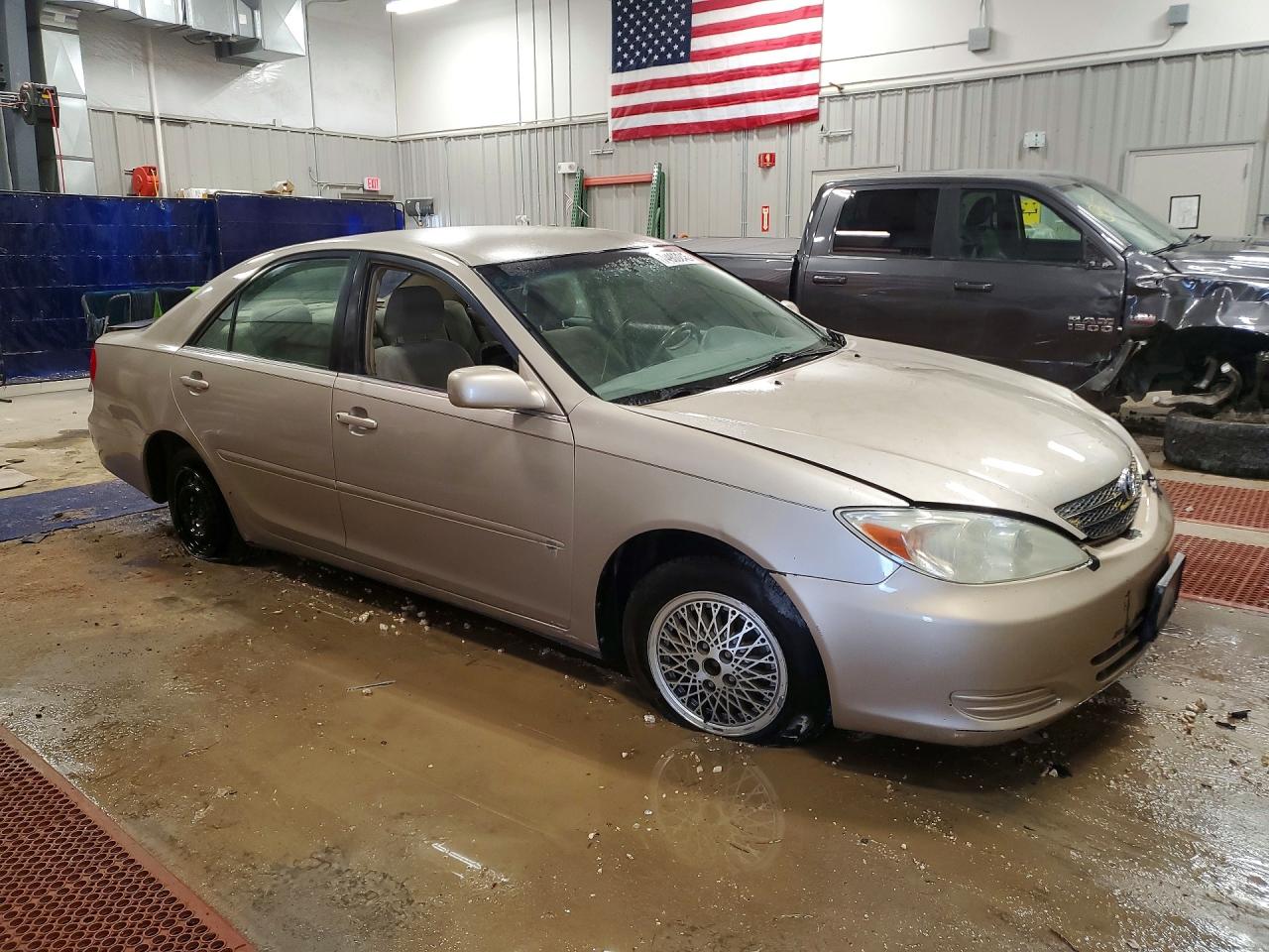 2003 TOYOTA CAMRY LE photo 10