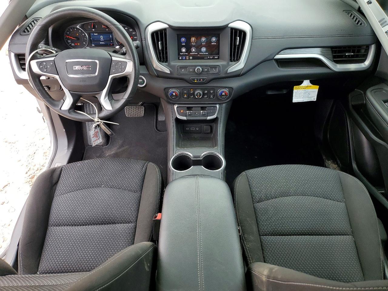2024 GMC TERRAIN SLE photo 15