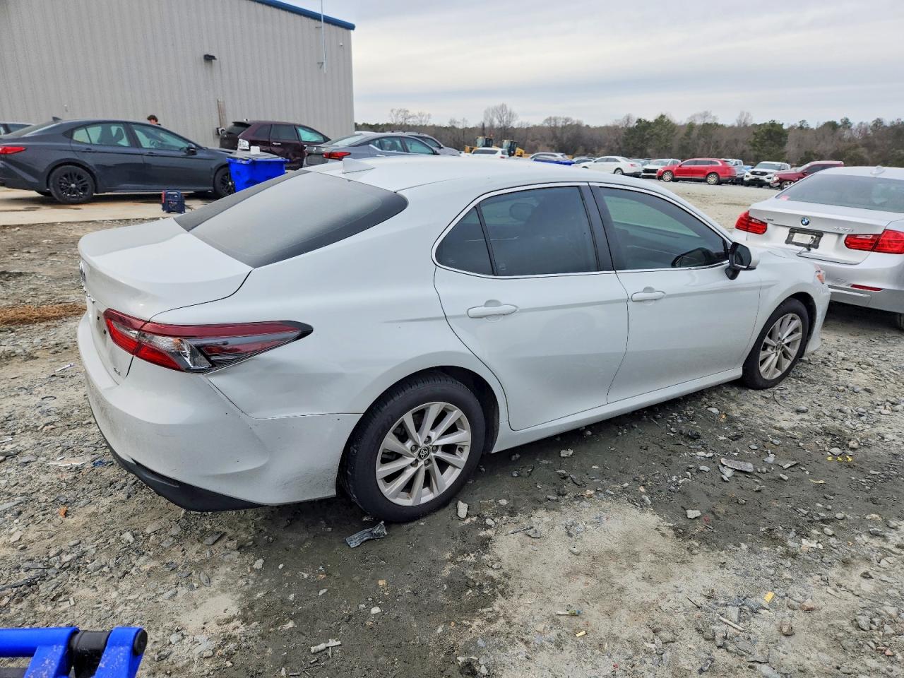 2023 TOYOTA CAMRY LE photo 7