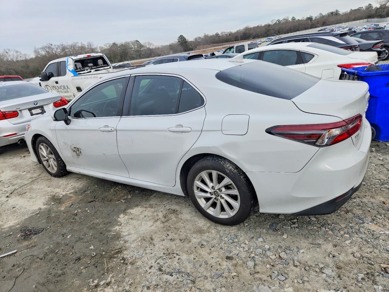 2023 TOYOTA CAMRY LE photo 4
