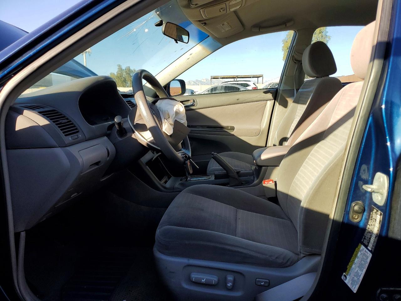2005 TOYOTA CAMRY LE photo 7