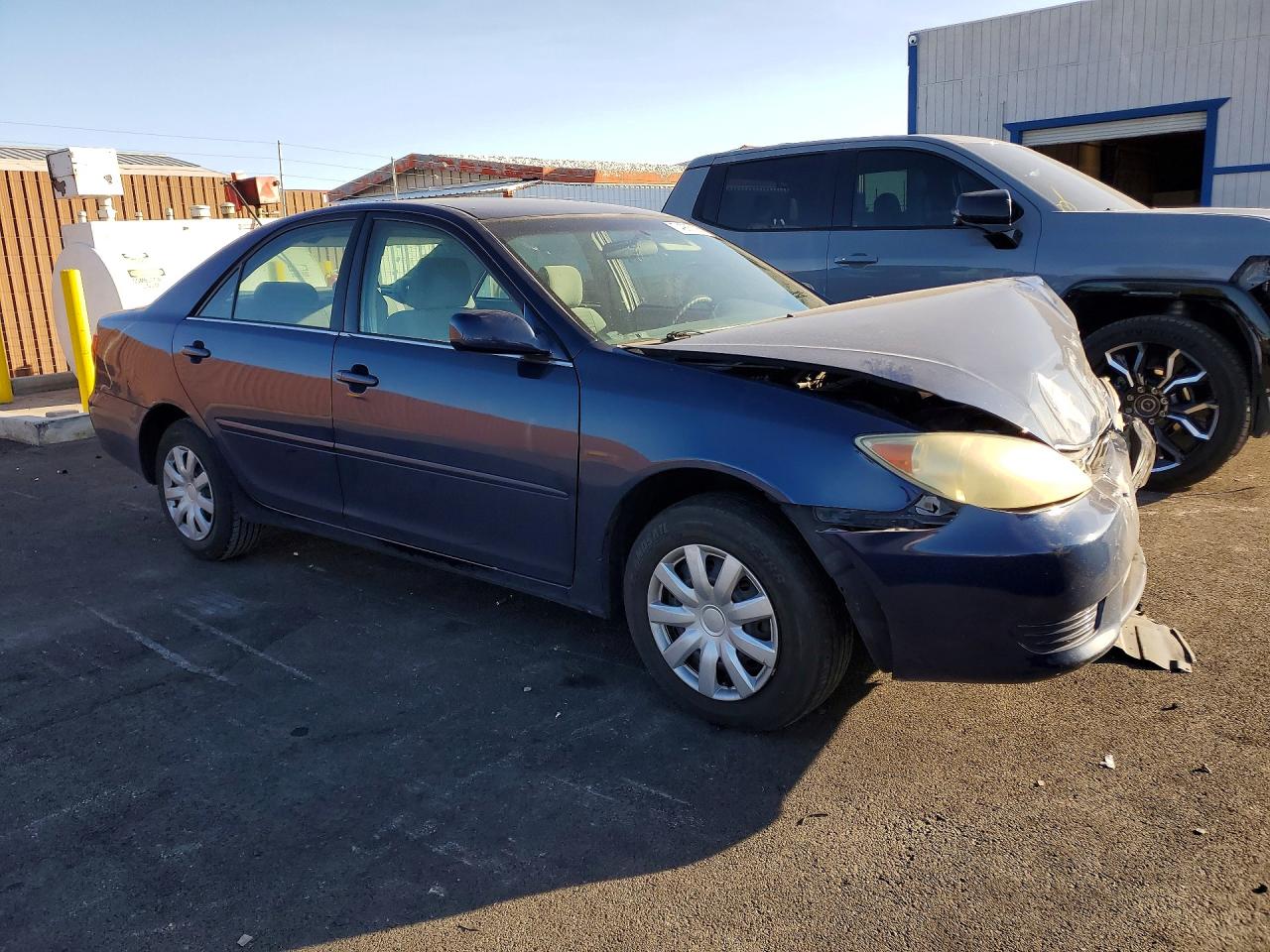 2005 TOYOTA CAMRY LE photo 4